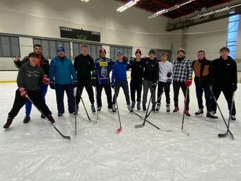 Zábava a pohoda před svátky – bruslení a kino