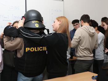 Práce policie zblízka