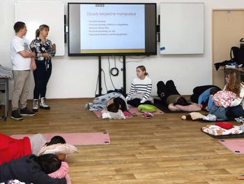 Bazální stimulace a polohování