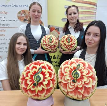 Carvingový kurz našich žákyň